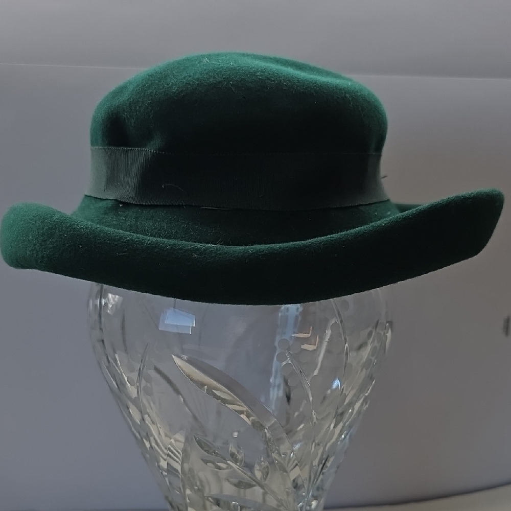 Berkshire 100% Wool Green Hat By Mohn Brothers Co New York Creation 22 With Bow